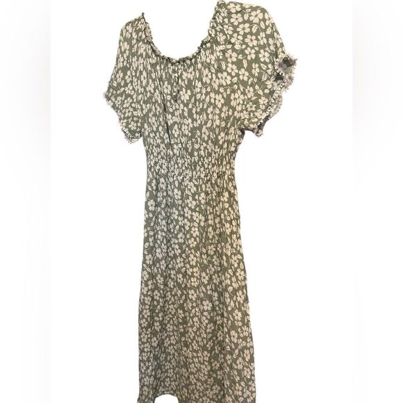 Floral Green Maxi Dress - Picture 4 of 12